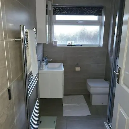 Lovely Apartment With Free Parking & Wi-Fi Birmingham Exterior foto
