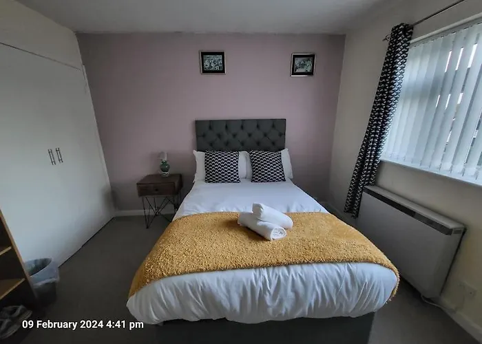 Lovely Apartment With Free Parking & Wi-Fi