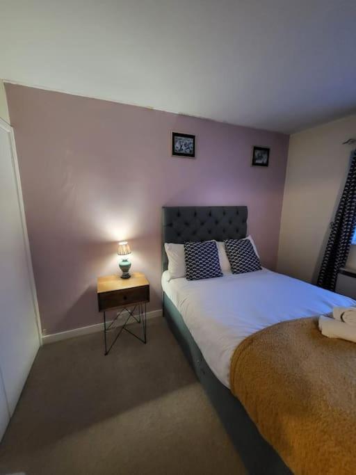 Lovely With Free Parking & Wi-fi * Birmingham