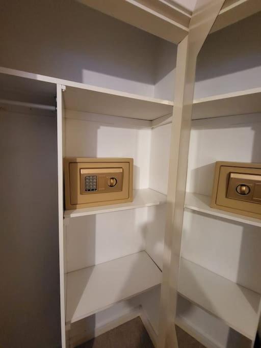 Appartement Lovely With Free Parking & Wi-fi