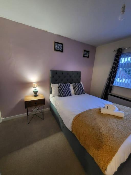 Appartement Lovely With Free Parking & Wi-fi